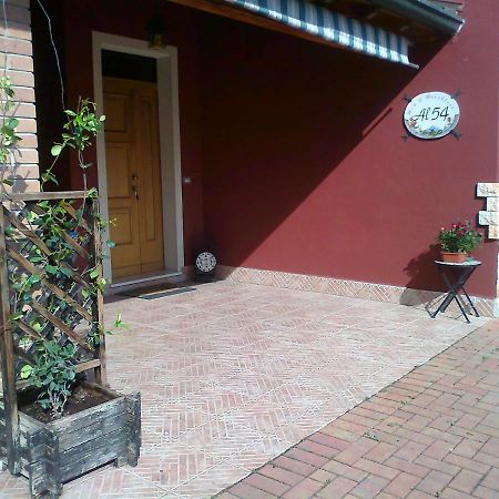 Al 54 Bed & Breakfast San Giorgio di Mantova ภายนอก รูปภาพ